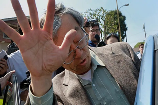 Nakamoto Named as Bitcoin Father Denies Involvement