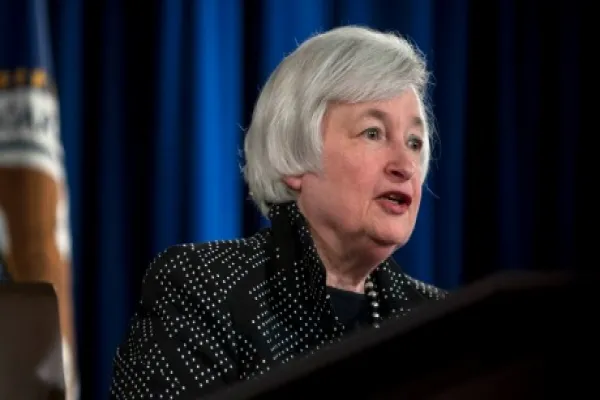 2014-09-da-yellen-podium-large.jpg
