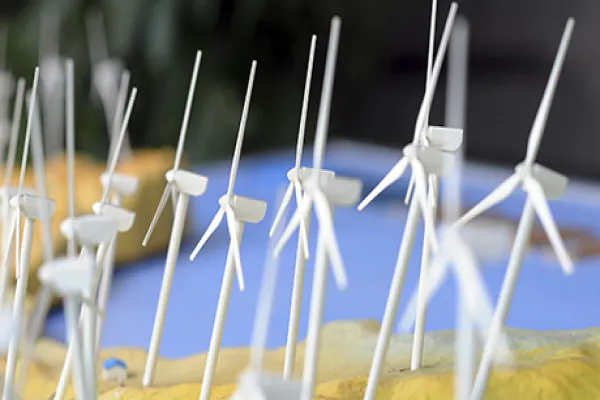 Wind Companies Sell Bonds As Loan Discounts End