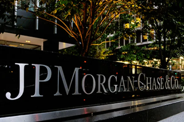 2015-10-dan-weil-bank-stocks-jp-morgan-large.jpg