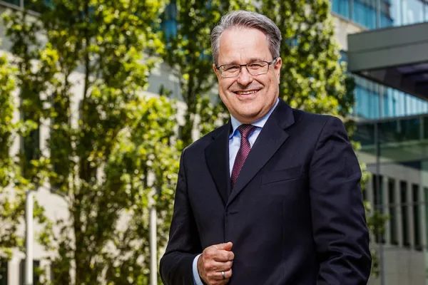 Martin Steinbach, Global and Europe, Middle East, India and Africa IPO Leader at EY