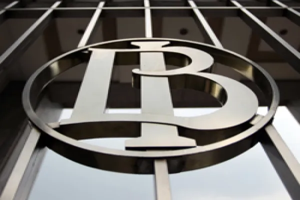 Indonesia Keeps Interest Rate Unchanged As Inflation Slows