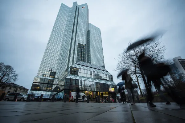 Deutsche Bank AG headquarters in Frankfurt, Germany (Andreas Arnold/Bloomberg)