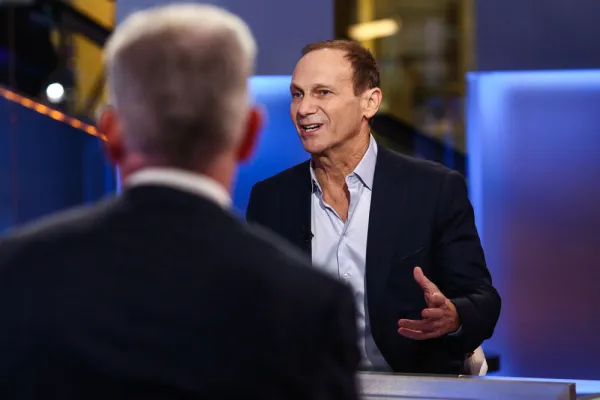 Joseph Edelman (Chris Goodney/Bloomberg)