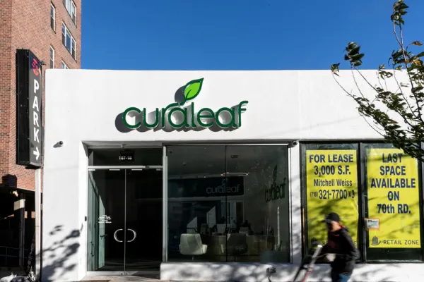 Curaleaf is one of JW Asset Management's cannabis-related holdings. (Jeenah Moon/Bloomberg)