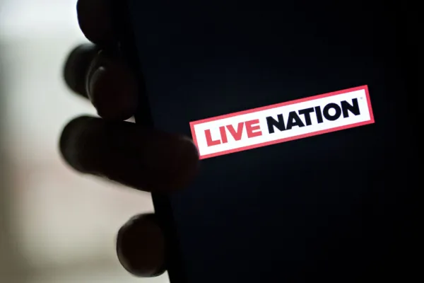 (Andrew Harrer/Bloomberg)