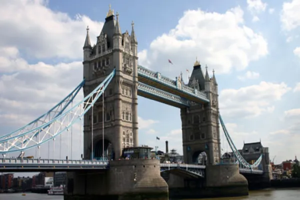 tower-bridge-am-large.jpg