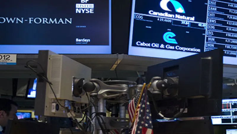 S&P 500 Rebounds From Three-Month Low on Earnings, Factory Data