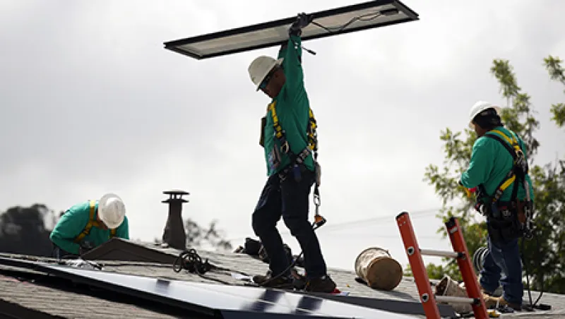 A SolarCity Installation As Earnings Figures Are Released