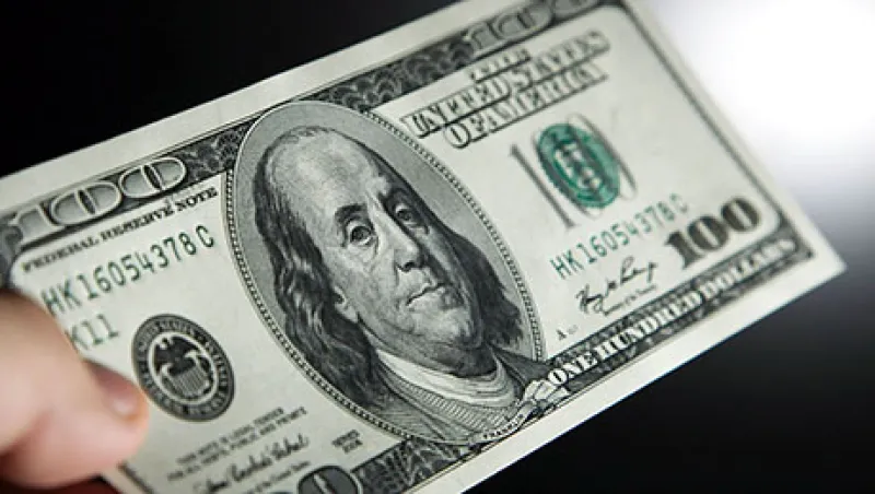 Dollar Trades Near 6-Week Low On Signs U.S. Recovery Is Uneven