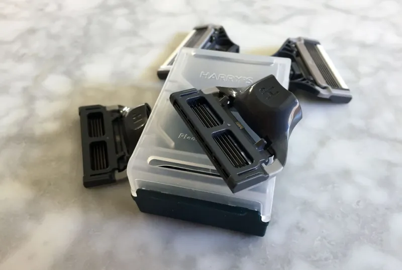 Harry's disposable razor blades (II photo)